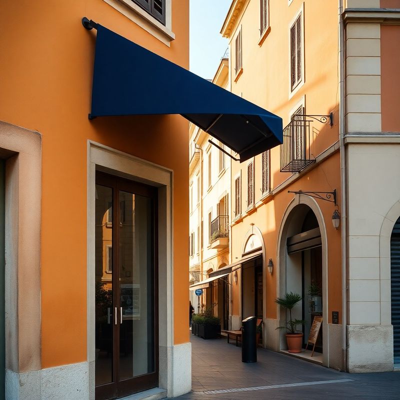 Strada commerciale di Bari con luce mediterranea pomeridiana